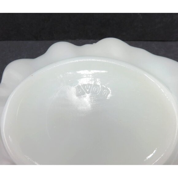 AVON Milk Glass Shell Dish with Cherub Angel Design Decorative Vintage - Picture 9 of 9
